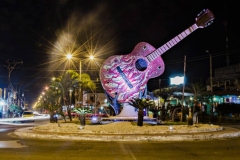 MONUMENTO-GUITARRA